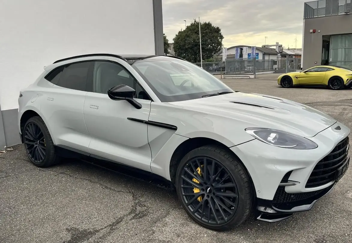 Aston Martin DBX 707 2026, front view — Florence Luxury Car Rental, Florence. Aston Martin DBX 707 in Florence Renting the 2026 Aston Martin DBX 707 in Florence…