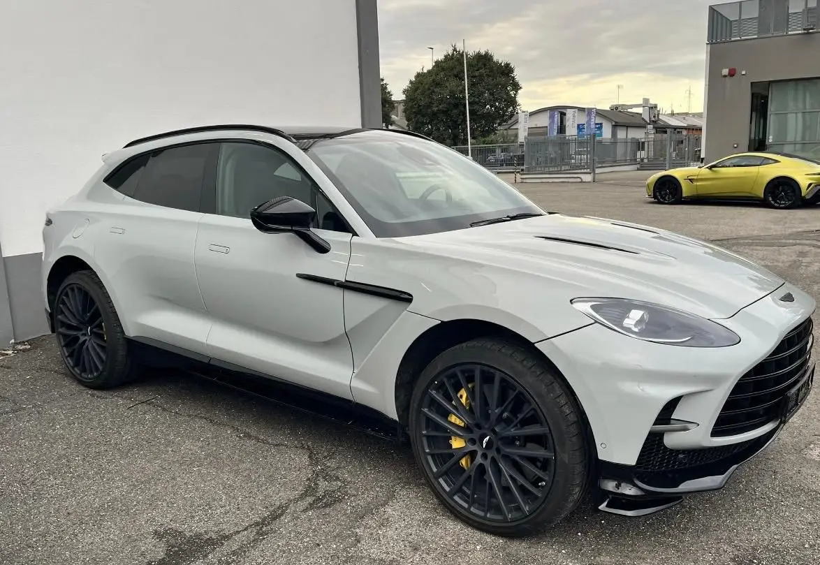 Aston Martin DBX 707 2026, front view — Florence Luxury Car Rental, Florence. Aston Martin DBX 707 in Florence Renting the 2026 Aston Martin DBX 707 in Florence…