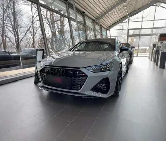 Audi RS6 Dynamic 2023 — Florence Luxury Car Rental, Florence