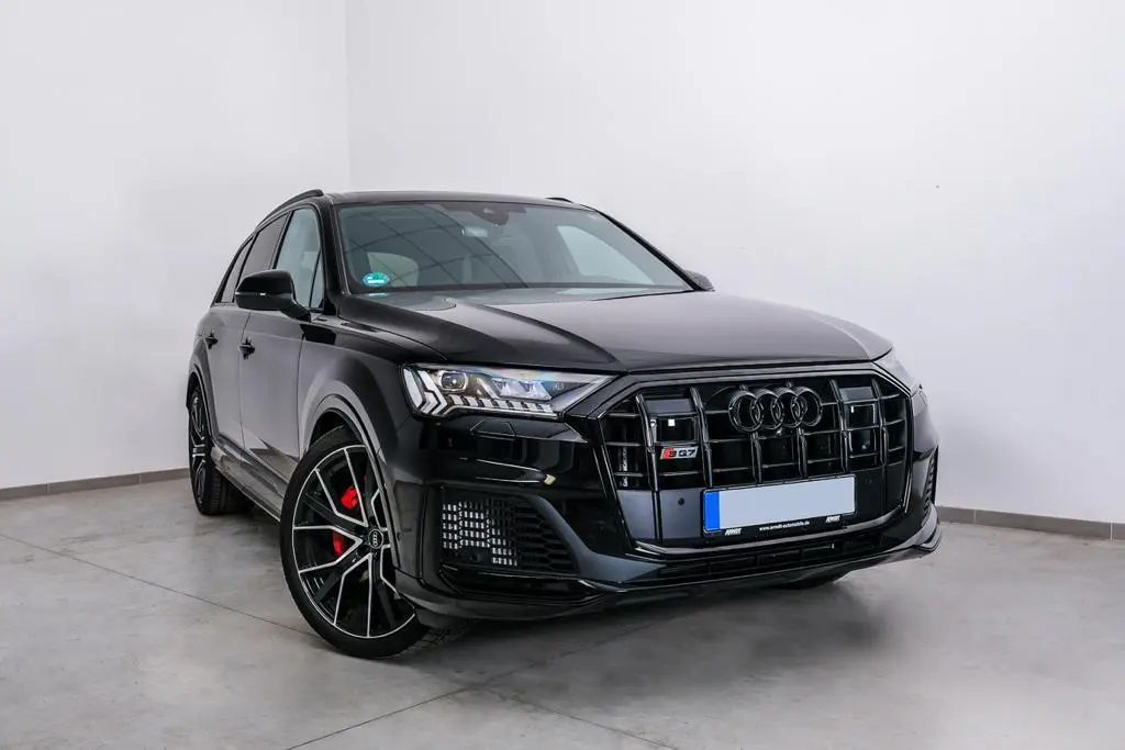 Audi SQ7 2025, interior — Florence Luxury Car Rental, Florence. Audi SQ7 in Florence Renting the 2025 Audi SQ7 in Florence provides an SUV engineered…
