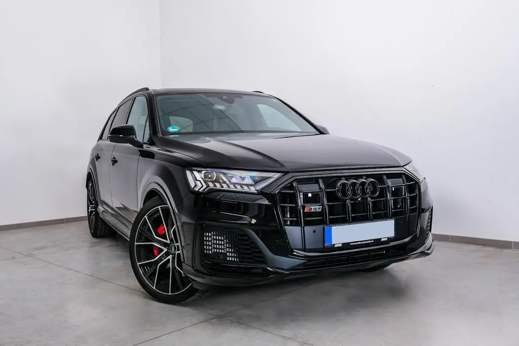 Audi SQ7 2025, interior — Florence Luxury Car Rental, Florence. Audi SQ7 in Florence Renting the 2025 Audi SQ7 in Florence provides an SUV engineered…