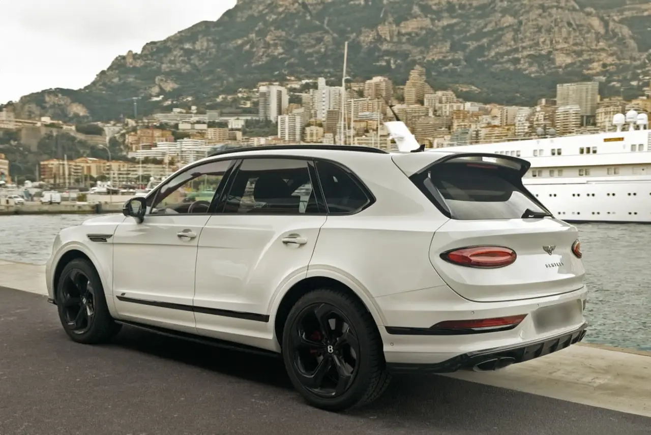 Bentley Bentayga V8-S 2024 — Florence Luxury Car Rental, Florence. Effortless power for Siena day trips beyond the ZTL