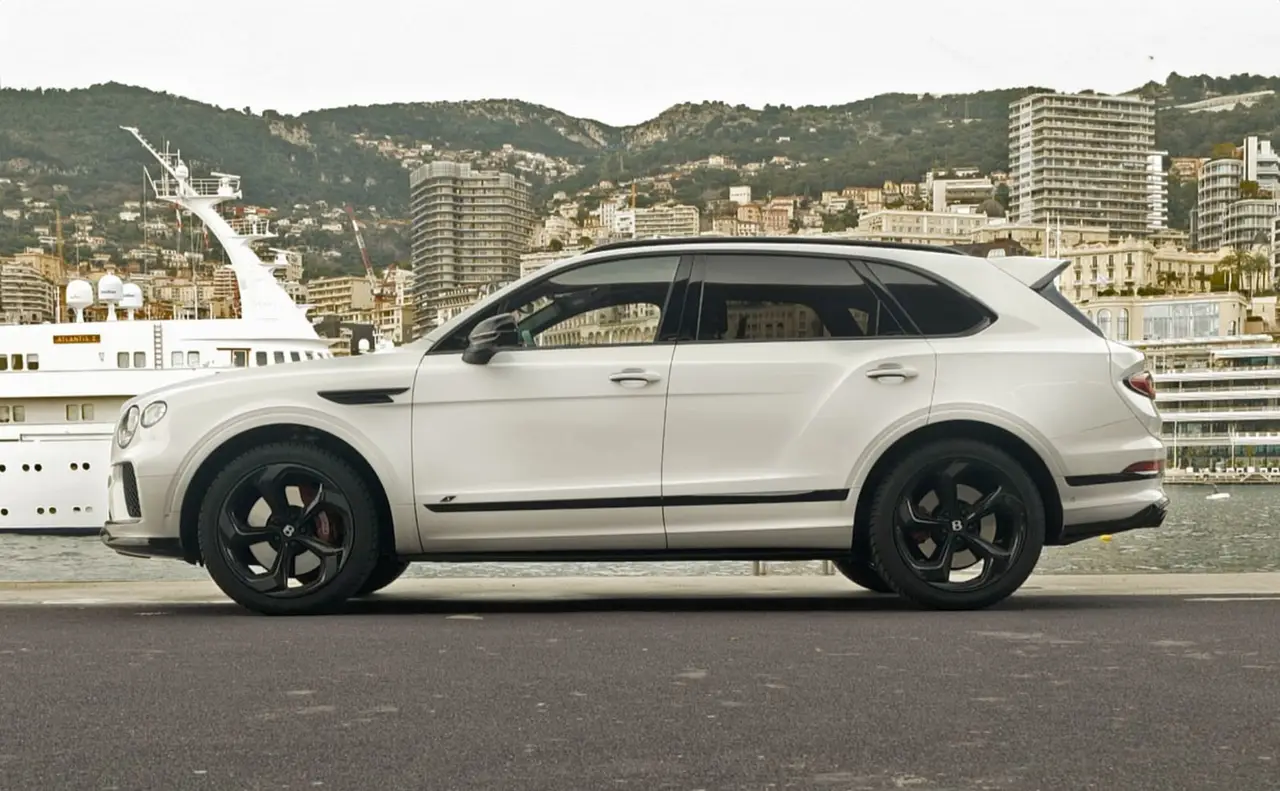 Bentley Bentayga V8-S 2024, exterior — Florence Luxury Car Rental, Florence. Effortless power for Siena day trips beyond the ZTL
