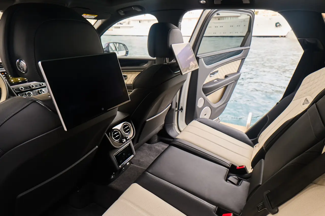 Bentley Bentayga V8-S 2024, interior — Florence Luxury Car Rental, Florence. Effortless power for Siena day trips beyond the ZTL