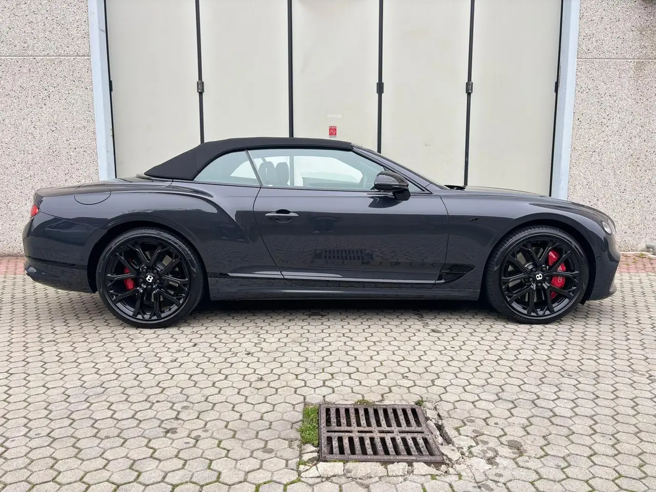 Bentley Continental GTC S V8 2025, rear view — Florence Luxury Car Rental, Florence. Bentley Continental GTC S V8 in Florence Renting the 2025 Bentley Continental GTC S V8 in…