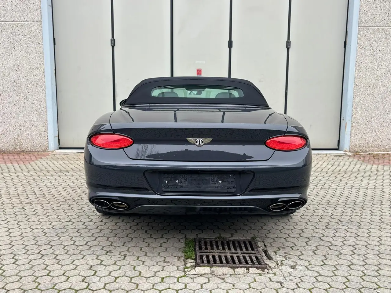 Bentley Continental GTC S V8 2025, dashboard — Florence Luxury Car Rental, Florence. Bentley Continental GTC S V8 in Florence Renting the 2025 Bentley Continental GTC S V8 in…