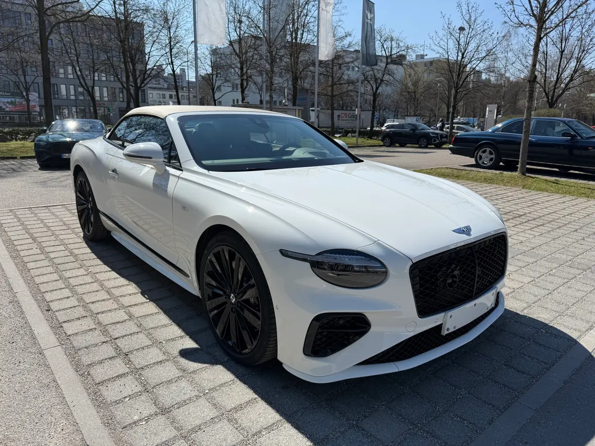 Bentley Continental GTC Speed 2025 — Florence Luxury Car Rental, Florence. Bentley Continental GTC Speed in Florence The 2025 Bentley Continental GTC Speed is…