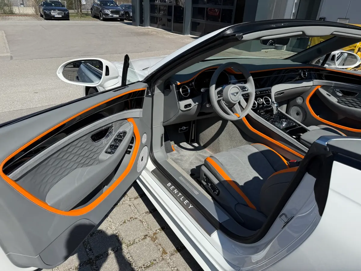 Bentley Continental GTC Speed 2025, front view — Florence Luxury Car Rental, Florence. Bentley Continental GTC Speed in Florence The 2025 Bentley Continental GTC Speed is…