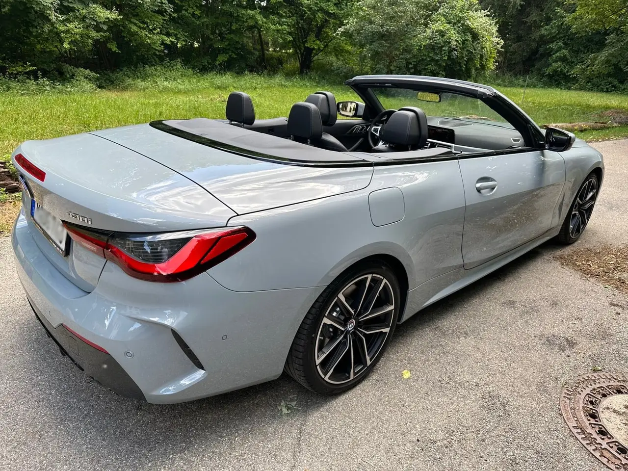 BMW 430i Cabrio 2023, exterior — Florence Luxury Car Rental, Florence. BMW 430i Cabrio in Florence The 2023 BMW 430i Cabrio is available for hire in Florence,…