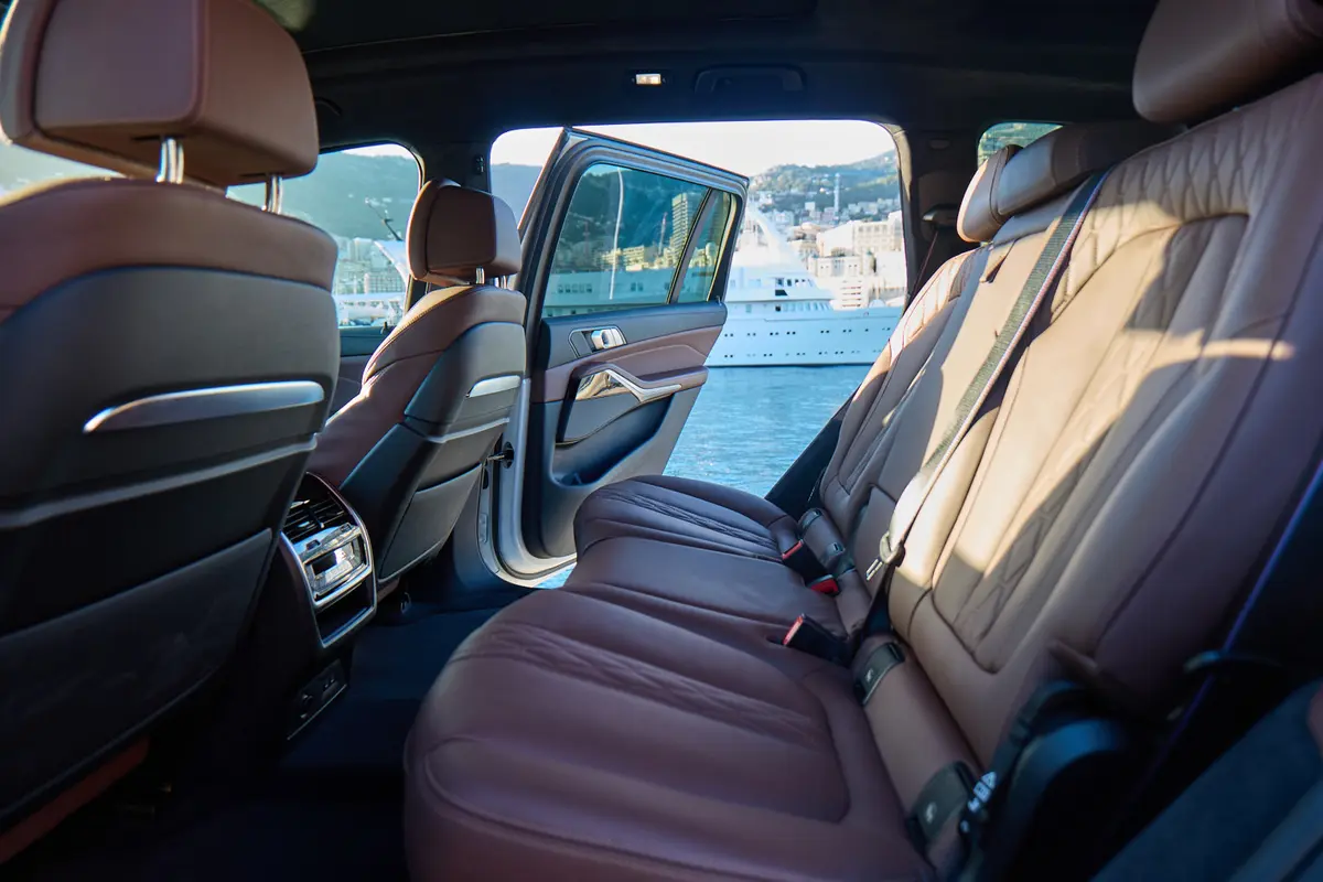 BMW X7 40d M 2024, rear view — Florence Luxury Car Rental, Florence. BMW X7 40d M in Florence The 2024 BMW X7 40d M is available for rental in Florence,…