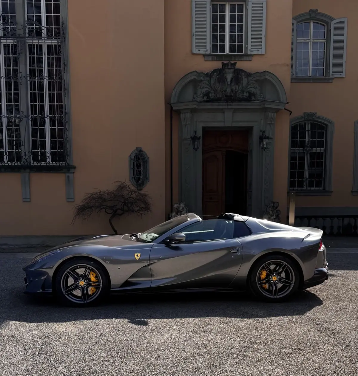 Ferrari 812 GTS 2024, exterior — Florence Luxury Car Rental, Florence. Ferrari 812 GTS in Florence Renting the 2024 Ferrari 812 GTS in Florence provides a…