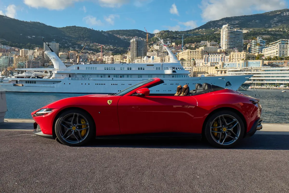 Ferrari Roma Spider 2024, exterior — Florence Luxury Car Rental, Florence. Ferrari Roma Spider in Florence The 2024 Ferrari Roma Spider is available for rental in…