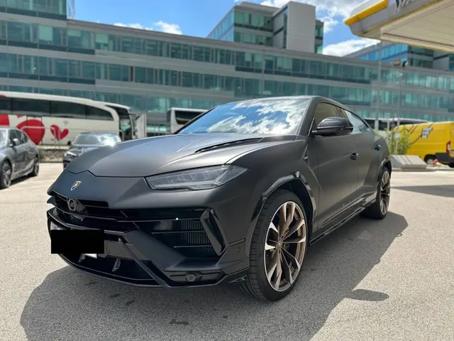 Lamborghini Urus S 2023 — Florence Luxury Car Rental, Florence