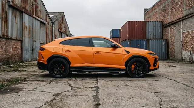 Lamborghini Urus S 2024 — Florence Luxury Car Rental, Florence