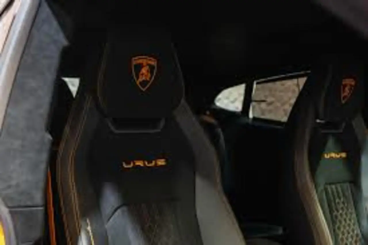 Lamborghini Urus S 2024, rear view — Florence Luxury Car Rental, Florence. Lamborghini Urus S in Florence Renting the 2024 Lamborghini Urus S in Florence provides…