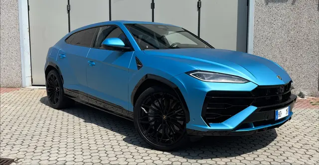 Lamborghini Urus SE 2025 — Florence Luxury Car Rental, Florence