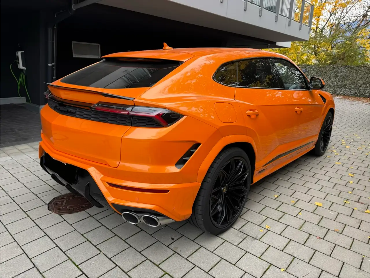 Lamborghini URUS SE 2025, front view — Florence Luxury Car Rental, Florence. Lamborghini URUS SE in Florence Renting the 2025 Lamborghini URUS SE in Florence provides…