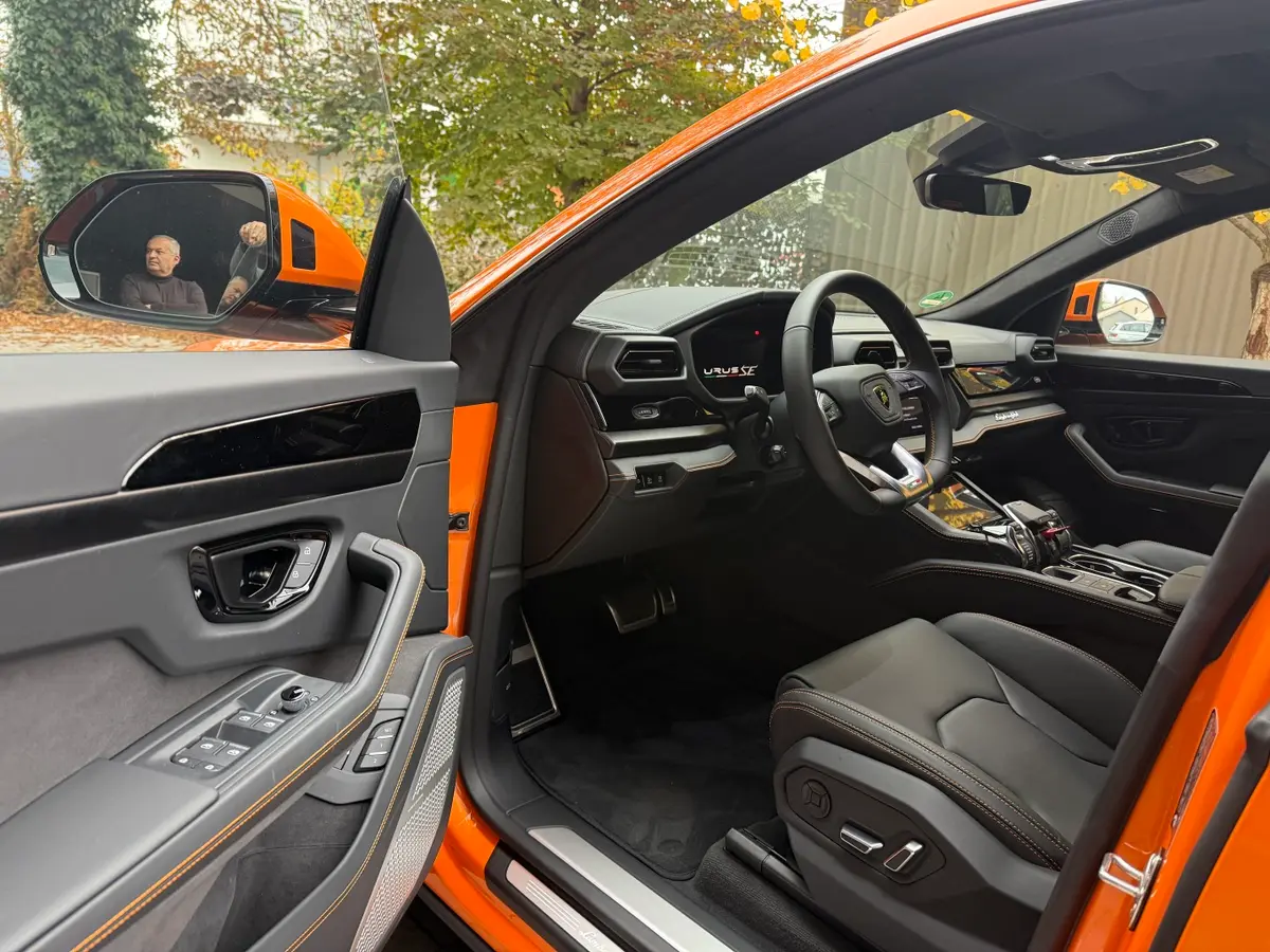 Lamborghini URUS SE 2025, interior — Florence Luxury Car Rental, Florence. Lamborghini URUS SE in Florence Renting the 2025 Lamborghini URUS SE in Florence provides…