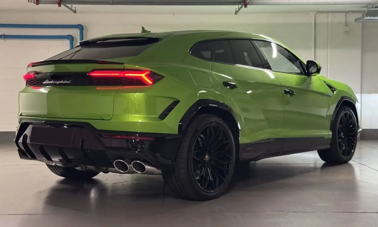 Lamborghini Urus SE 2026, front view — Florence Luxury Car Rental, Florence. Lamborghini Urus SE in Florence Renting the 2026 Lamborghini Urus SE in Florence provides…