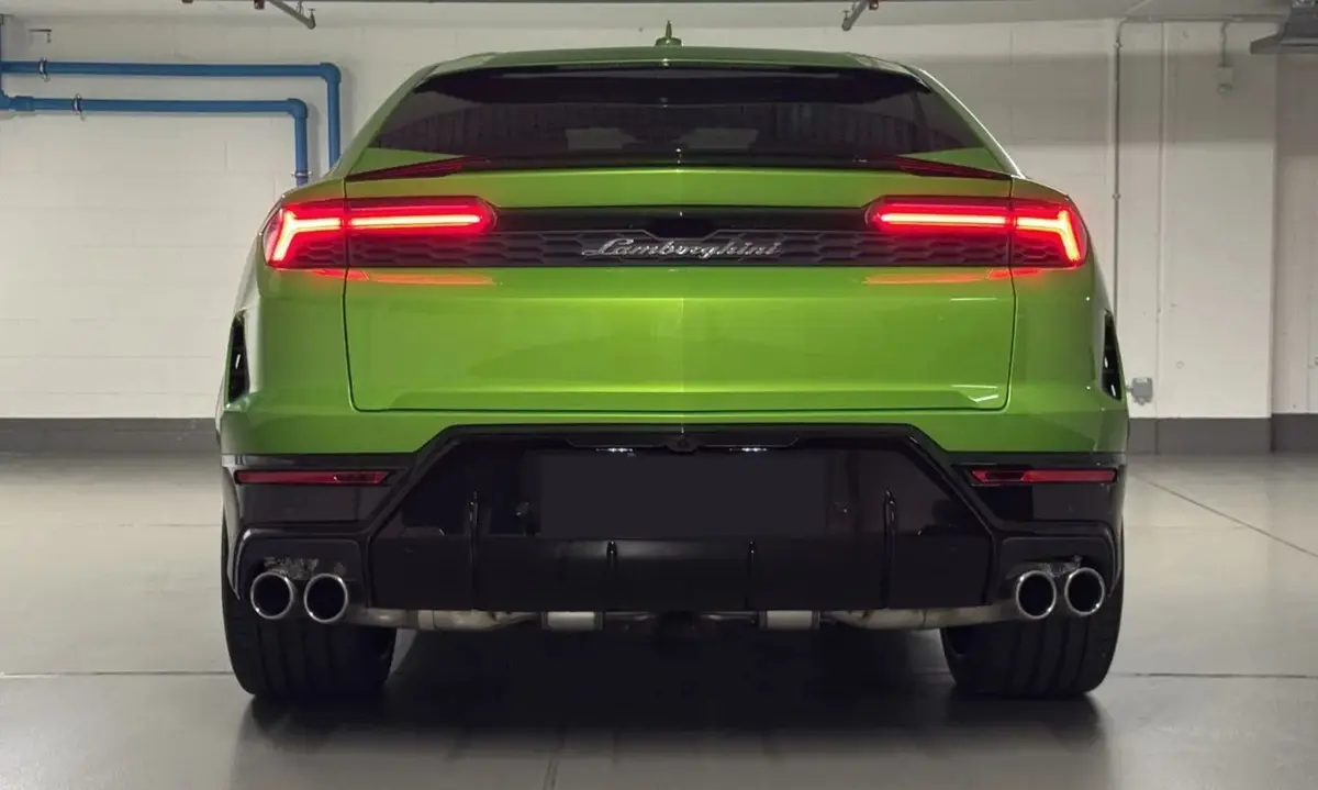 Lamborghini Urus SE 2026, rear view — Florence Luxury Car Rental, Florence. Lamborghini Urus SE in Florence Renting the 2026 Lamborghini Urus SE in Florence provides…
