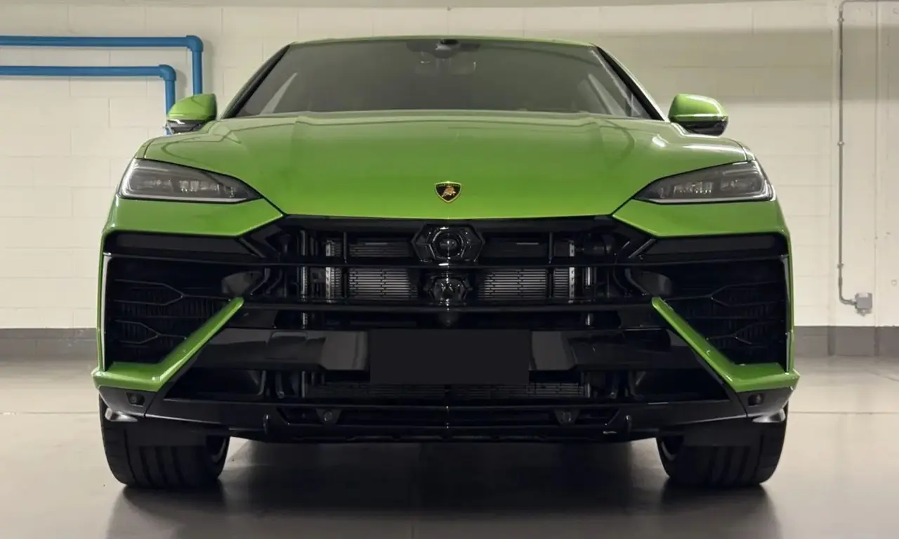Lamborghini Urus SE 2026, interior — Florence Luxury Car Rental, Florence. Lamborghini Urus SE in Florence Renting the 2026 Lamborghini Urus SE in Florence provides…