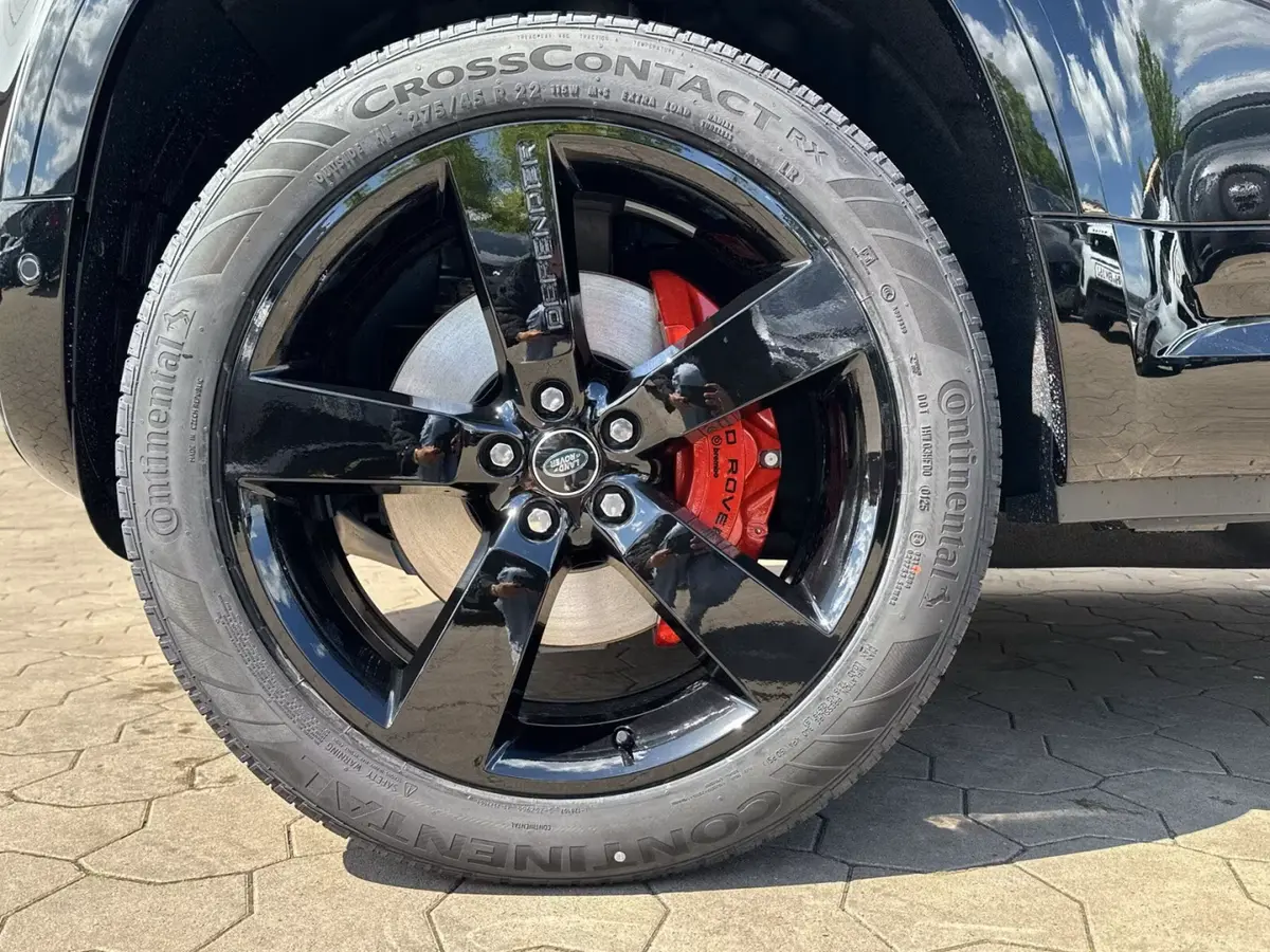 Land Rover Defender 2024, exterior — Florence Luxury Car Rental, Florence. Land Rover Defender in Florence Renting the 2024 Land Rover Defender in Florence provides…
