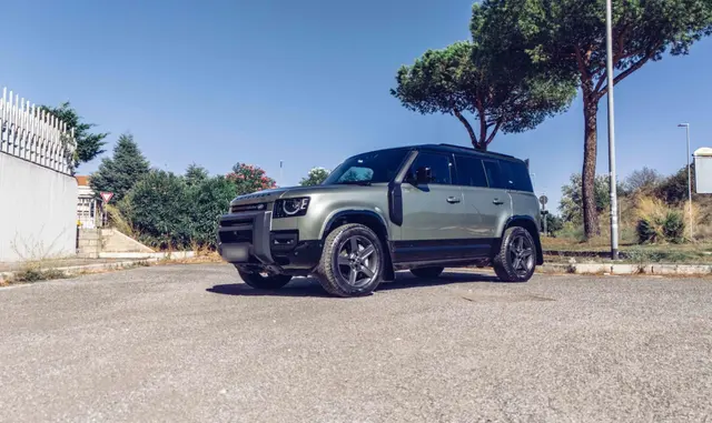Land Rover Defender X-Dynamic 7 seater 2024 — Florence Luxury Car Rental, Florence