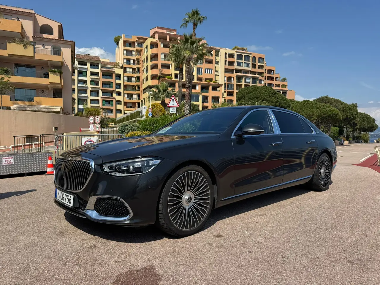 Maybach S580 2023, dashboard — Florence Luxury Car Rental, Florence. Maybach S580 in Florence Hiring the 2023 Maybach S580 in Florence provides a luxury model…