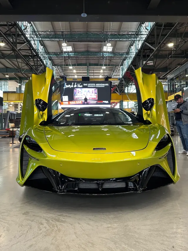 McLaren Artura Spider 2024 — Florence Luxury Car Rental, Florence