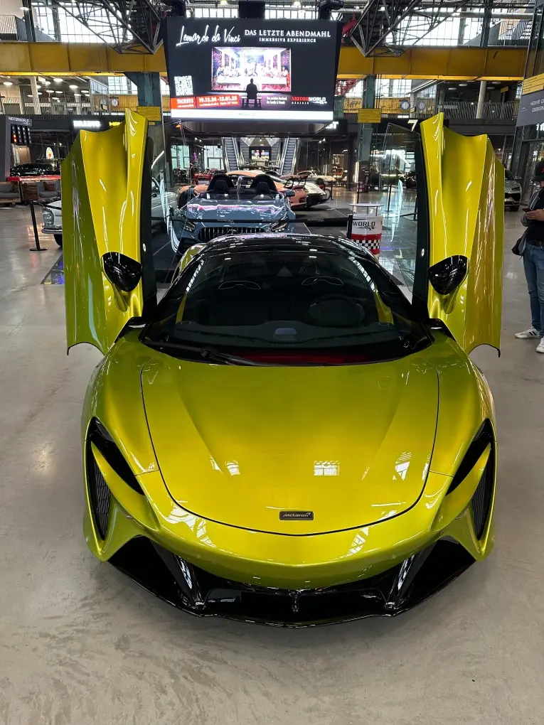 McLaren Artura Spider 2024, rear view — Florence Luxury Car Rental, Florence. McLaren Artura Spider in Florence The 2024 McLaren Artura Spider is available for rental…