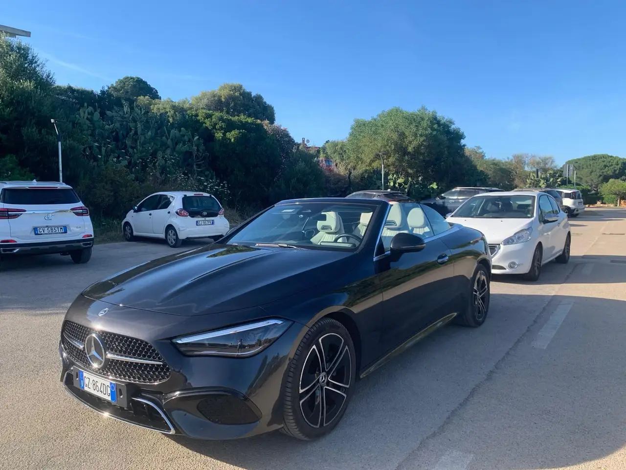 Mercedes Benz CLE Cabrio 2025 — Florence Luxury Car Rental, Florence. Mercedes Benz CLE Cabrio in Florence The 2025 Mercedes Benz CLE Cabrio is available for…