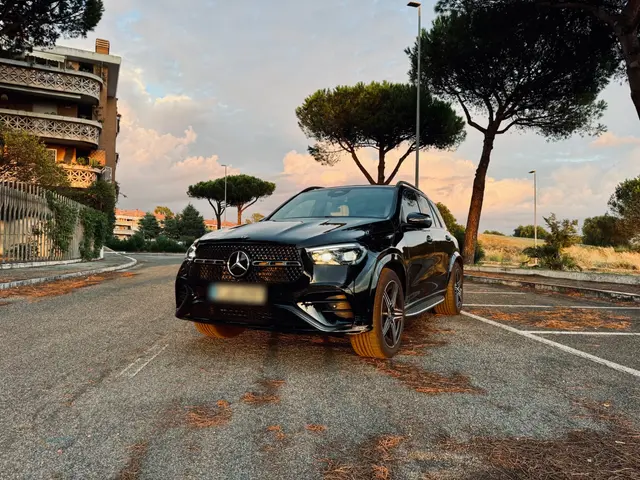 Mercedes Benz GLE 450 AMG 2024 — Florence Luxury Car Rental, Florence