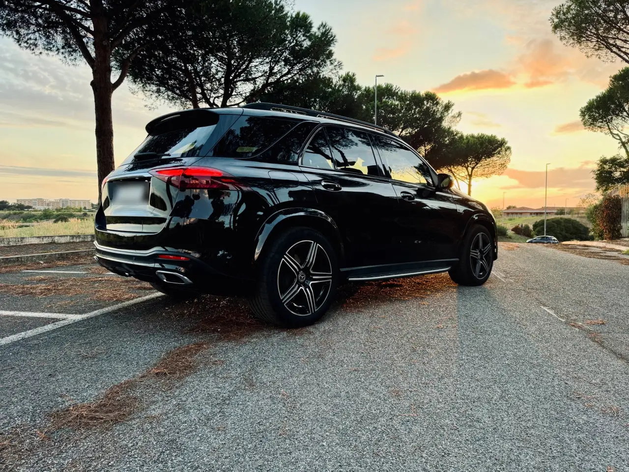 Mercedes Benz GLE 450 AMG 2024, front view — Florence Luxury Car Rental, Florence. Mercedes Benz GLE 450 AMG in Florence The 2024 Mercedes Benz GLE 450 AMG is available for…