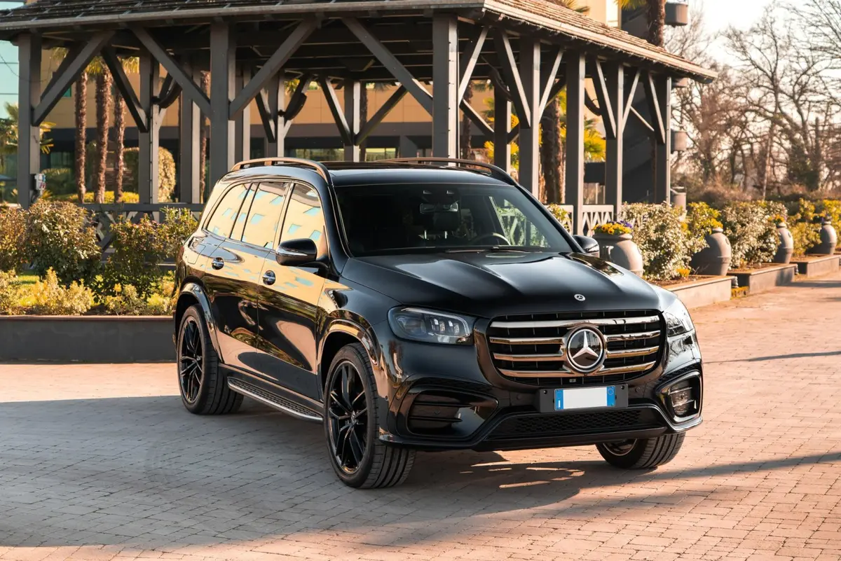 Mercedes Benz GLS-klasse 350 D Exclusive 7 Posti 2025 — Florence Luxury Car Rental, Florence. Mercedes Benz GLS-klasse 350 D Exclusive 7 Posti in Florence The 2025 Mercedes Benz…