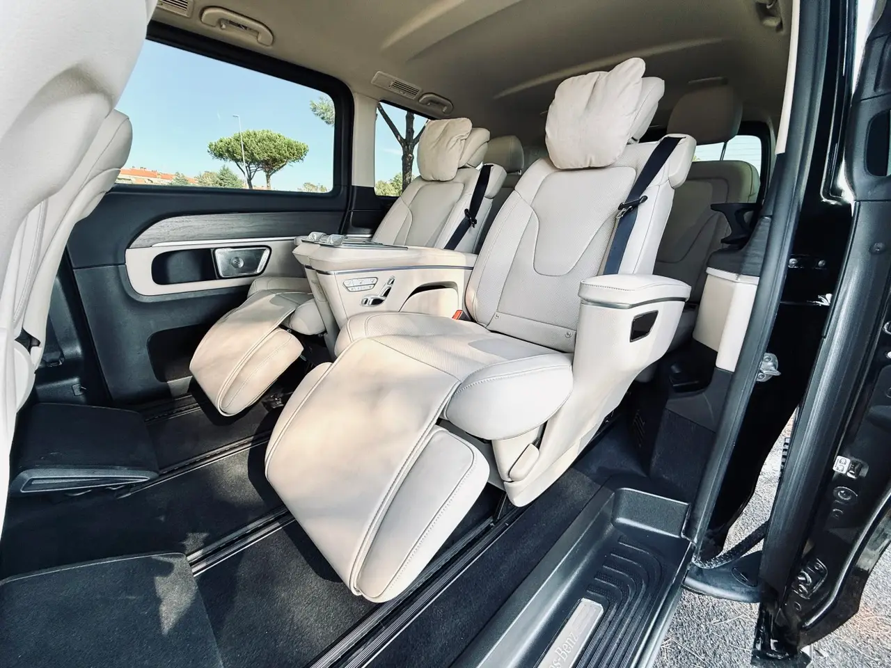 Mercedes Benz V300 4x4 XL VIP (Captain, 7 seat) 2025, exterior — Florence Luxury Car Rental, Florence. Seven guests, one calm ride from Peretola