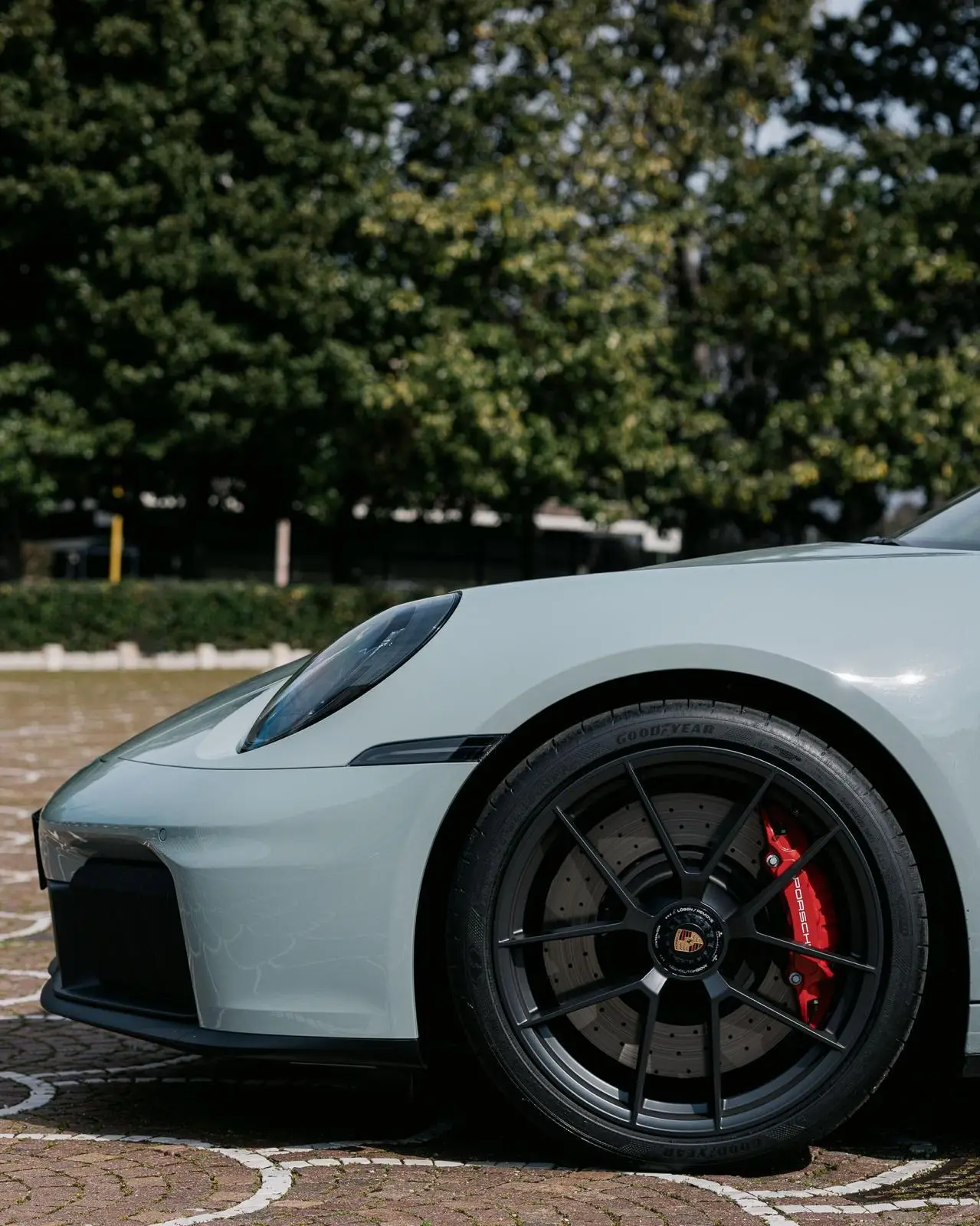 Porsche Carrera Spyder 992,2 GTS 2025, dashboard — Florence Luxury Car Rental, Florence. Porsche Carrera Spyder 992,2 GTS in Florence Renting the 2025 Porsche Carrera Spyder…