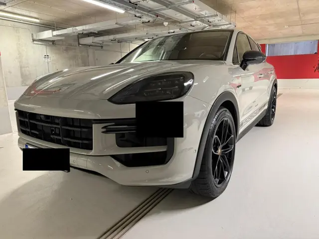 Porsche Cayenne Turbo E-Hybrid Coupé GT 2026 — Florence Luxury Car Rental, Florence