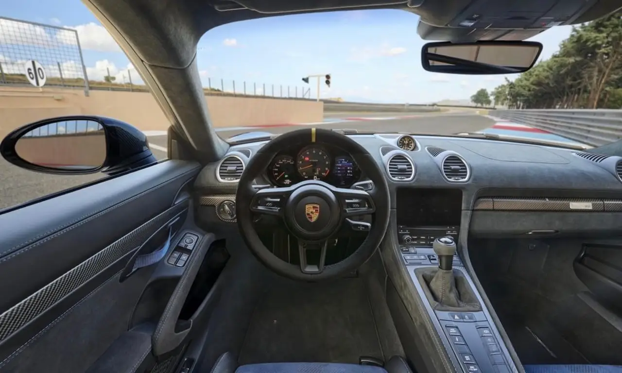 Porsche GT4 RS 2024, exterior — Florence Luxury Car Rental, Florence. Porsche GT4 RS in Florence Renting the 2024 Porsche GT4 RS in Florence provides a sport…
