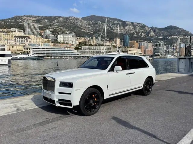 Rolls-Royce Cullinan 2022 — Florence Luxury Car Rental, Florence