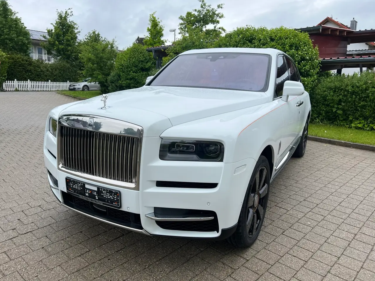 Rolls-Royce Cullinan 2022, dashboard — Florence Luxury Car Rental, Florence. Villa-to-vineyard comfort for family days beyond the ZTL