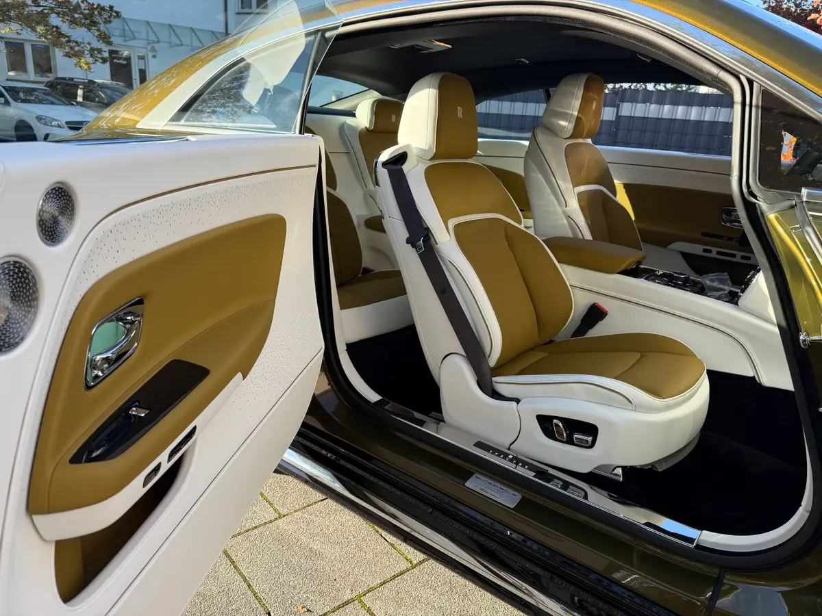 Rolls-Royce Spectre 2024, front view — Florence Luxury Car Rental, Florence. Rolls-Royce Spectre in Florence Renting the 2024 Rolls-Royce Spectre in Florence provides…