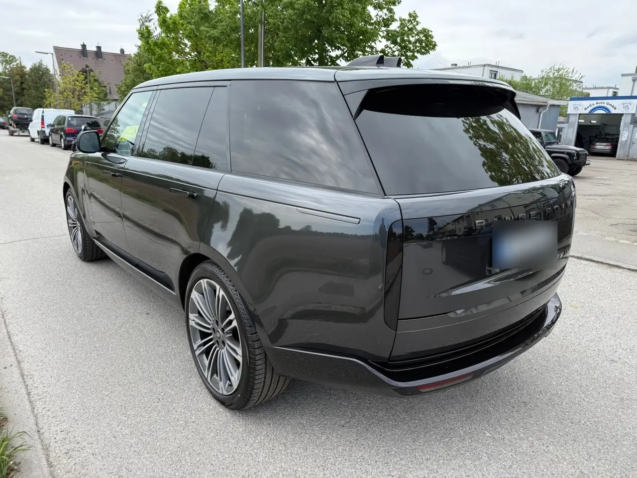 Rover Range Rover Autobiografy D350 7s 2025 — Florence Luxury Car Rental, Florence. Seven seats bound for Siena, beyond the ZTL