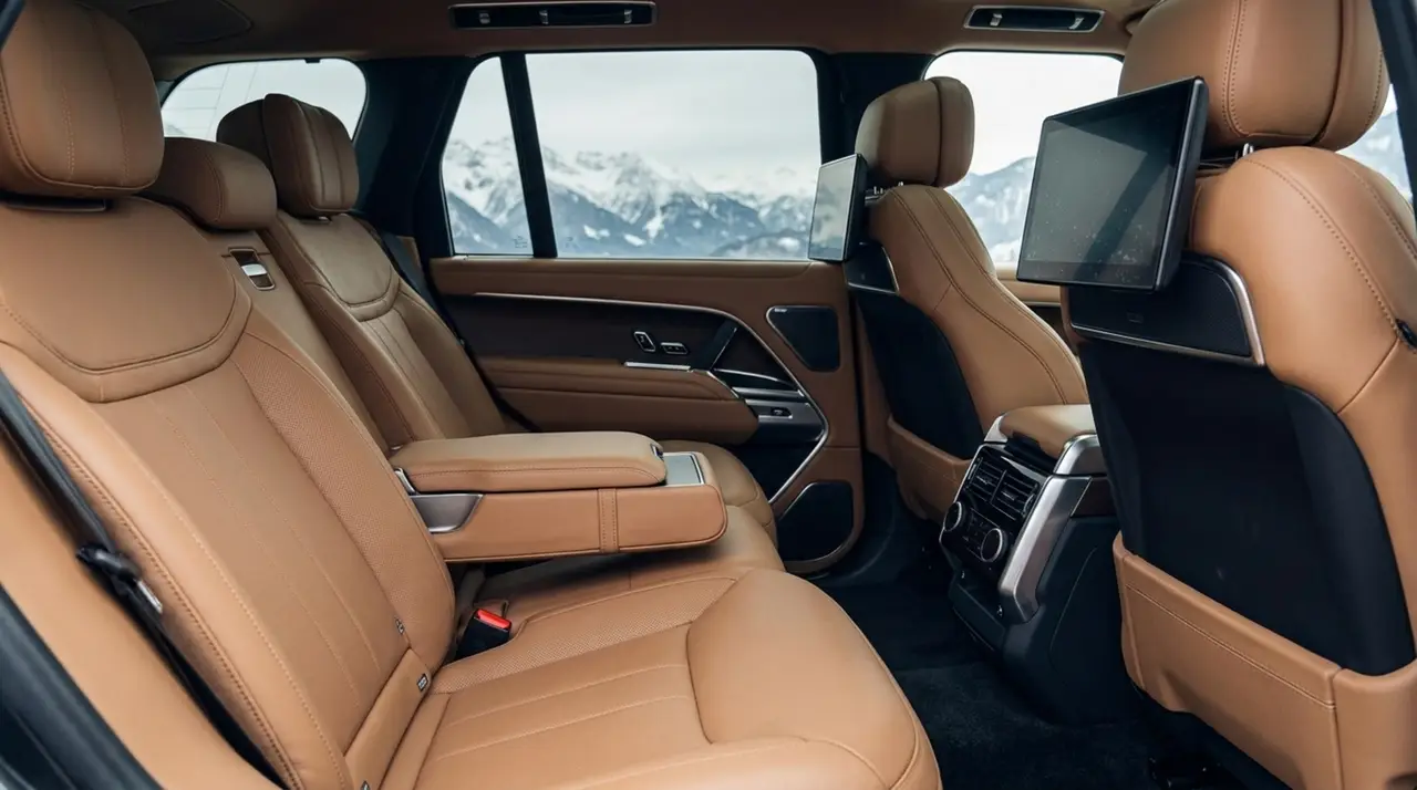 Rover Range Rover Autobiography P530 2026, dashboard — Florence Luxury Car Rental, Florence. Rover Range Rover Autobiography P530 in Florence Renting the 2026 Rover Range Rover…