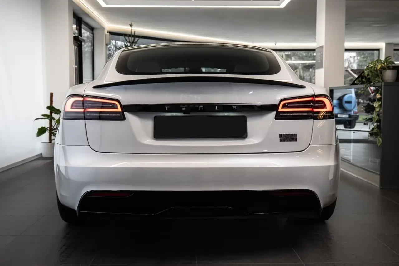 Tesla Model S Plaid 2025, interior — Florence Luxury Car Rental, Florence. Tesla Model S Plaid in Florence Renting the 2025 Tesla Model S Plaid in Florence provides…